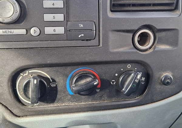 Ford Transit cena 19900 przebieg: 365000, rok produkcji 2011 z Szadek małe 172